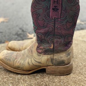 Tin Haul Guns and Roses boots